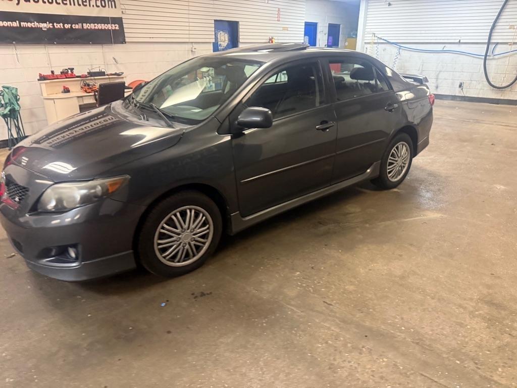Toyota Corolla S 5-Speed MT 2010