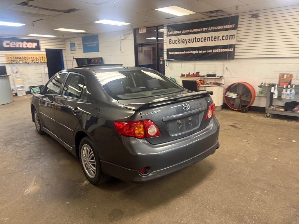 Toyota Corolla S 5-Speed MT 2010