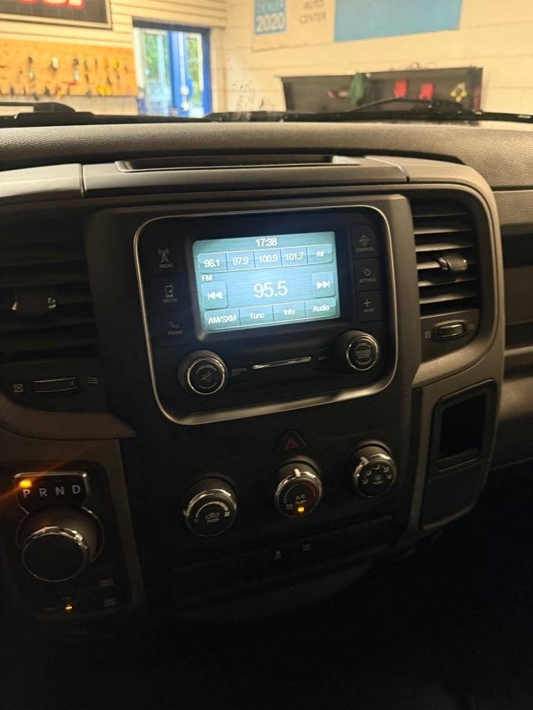 RAM 1500 Classic Tradesman Quad Cab 4WD 2019