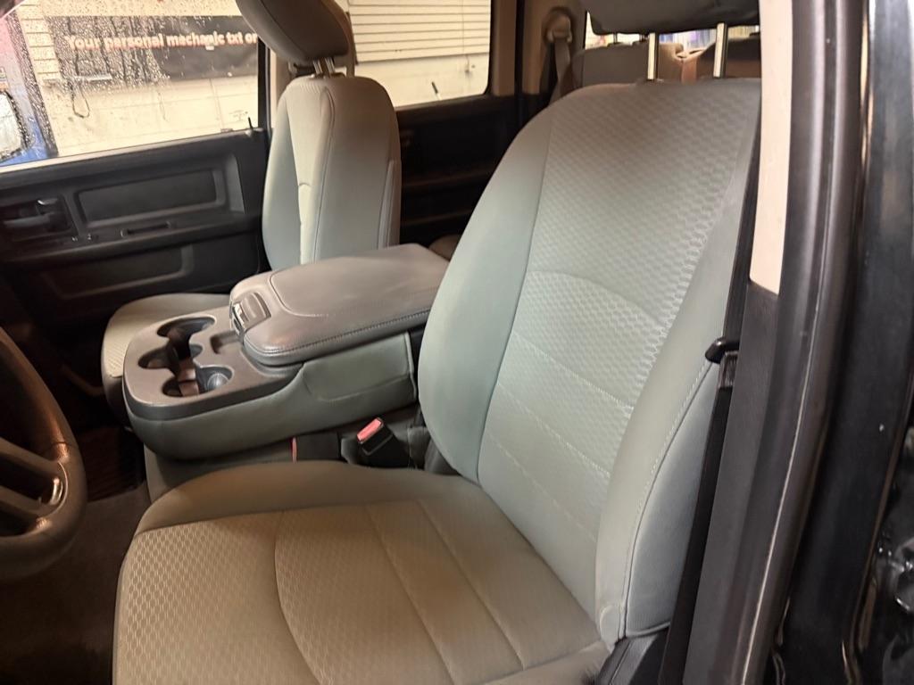 RAM 1500 Classic Tradesman Quad Cab 4WD 2019