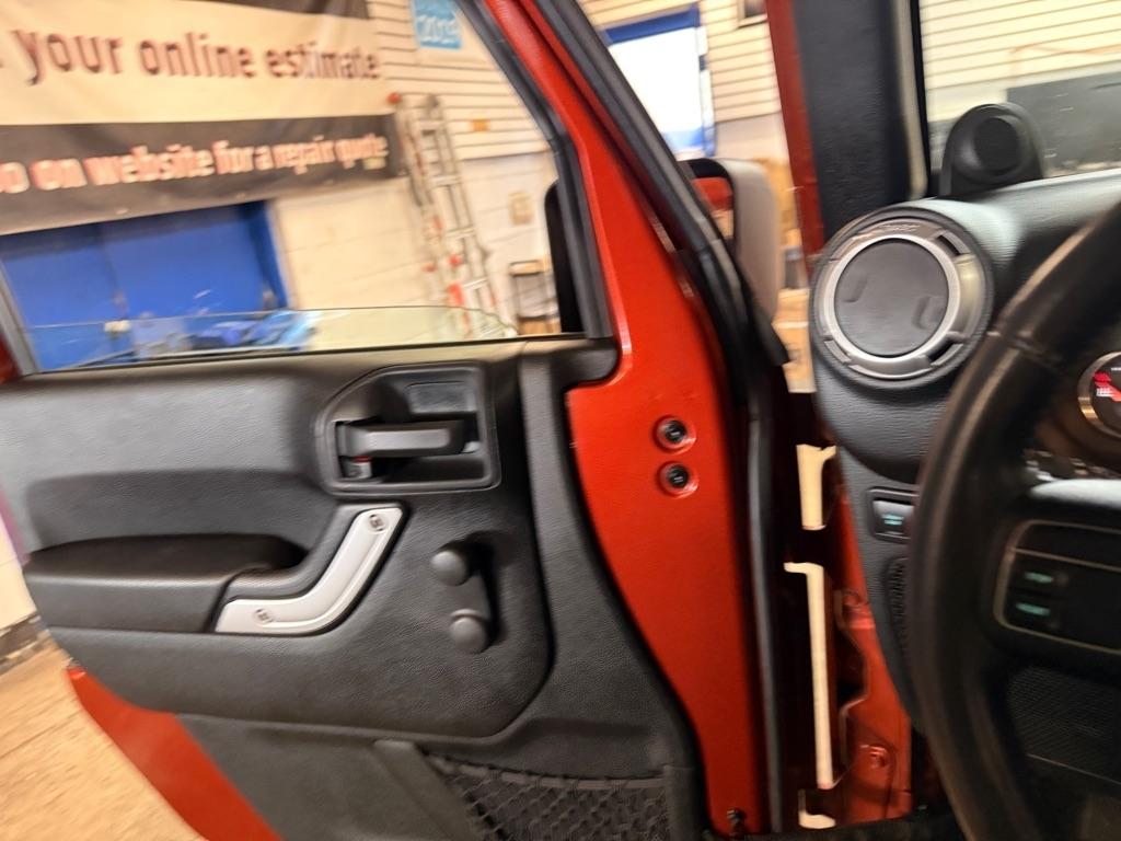 Jeep Wrangler Rubicon 4WD 2014