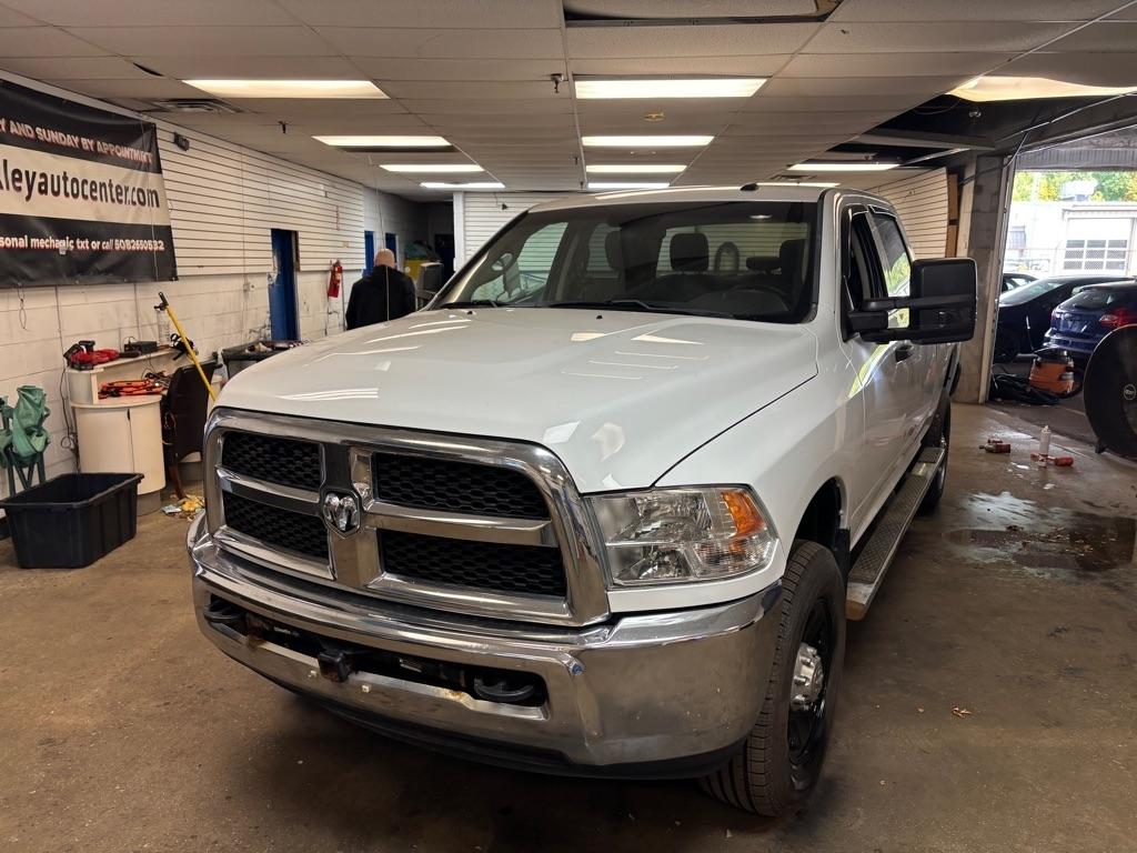 RAM 2500 Tradesman Crew Cab SWB 4WD 2017
