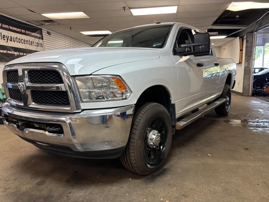 RAM 2500 Tradesman Crew Cab SWB 4WD 2017