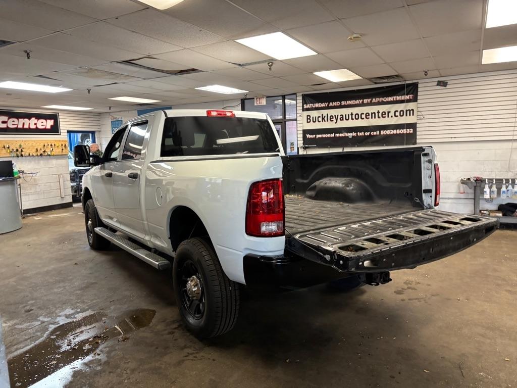 RAM 2500 Tradesman Crew Cab SWB 4WD 2017