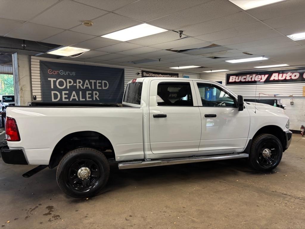 RAM 2500 Tradesman Crew Cab SWB 4WD 2017