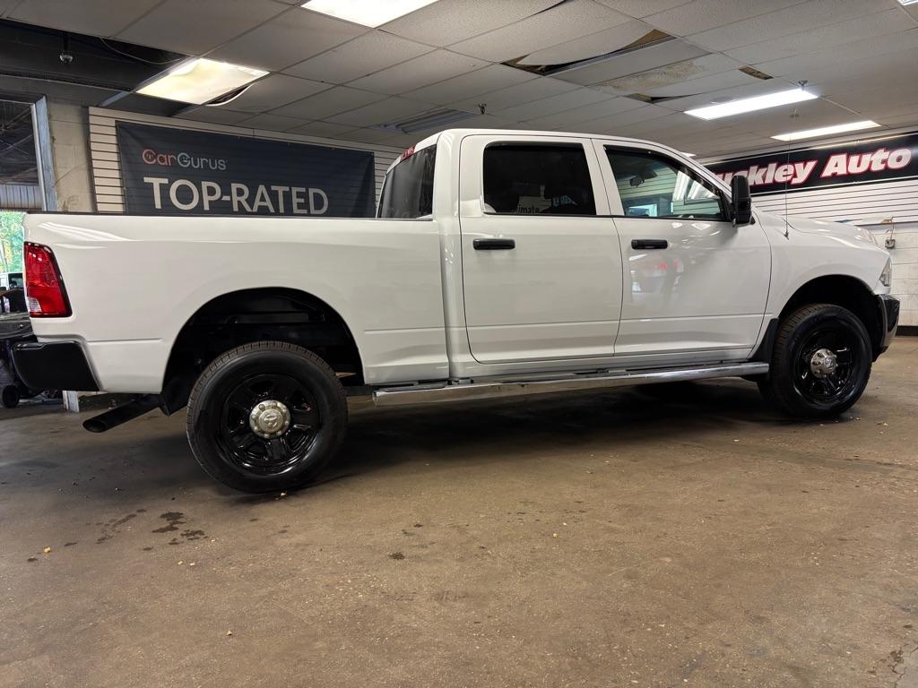 RAM 2500 Tradesman Crew Cab SWB 4WD 2017