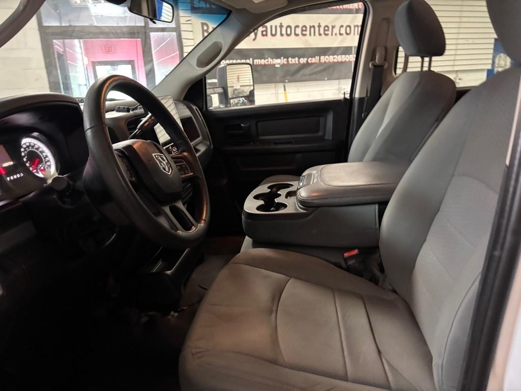 RAM 2500 Tradesman Crew Cab SWB 4WD 2017