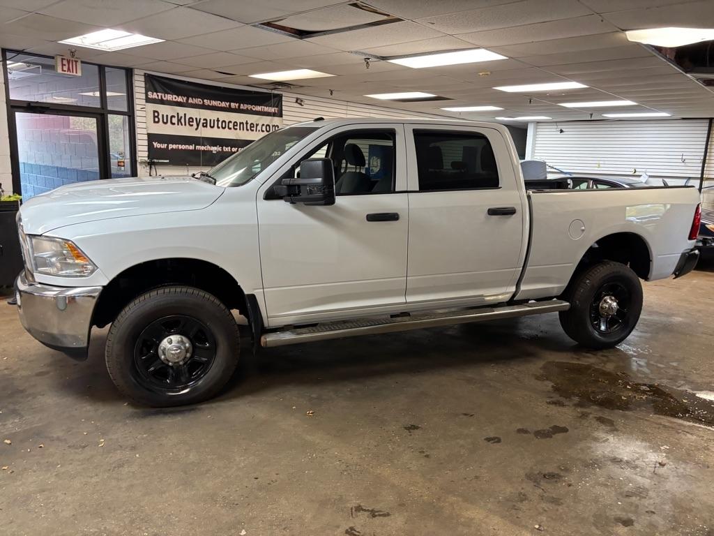 RAM 2500 Tradesman Crew Cab SWB 4WD 2017
