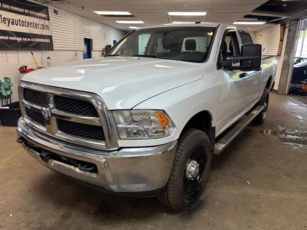 RAM 2500 Tradesman Crew Cab SWB 4WD 2017