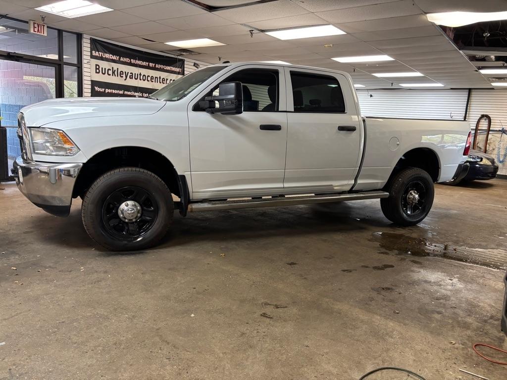 RAM 2500 Tradesman Crew Cab SWB 4WD 2017