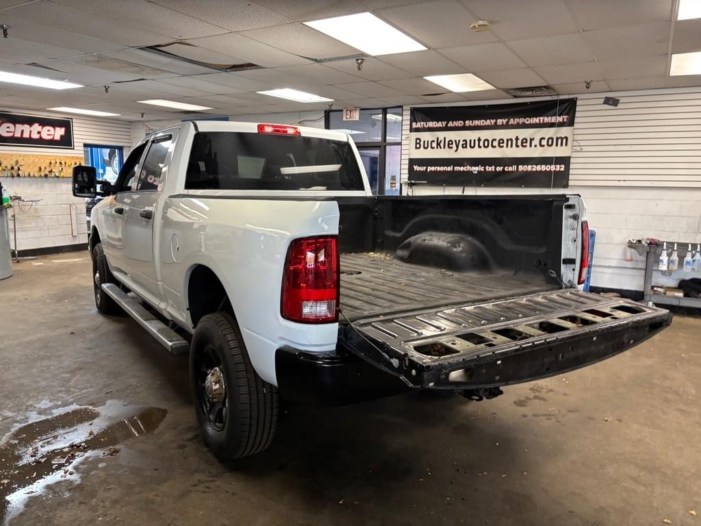 RAM 2500 Tradesman Crew Cab SWB 4WD 2017