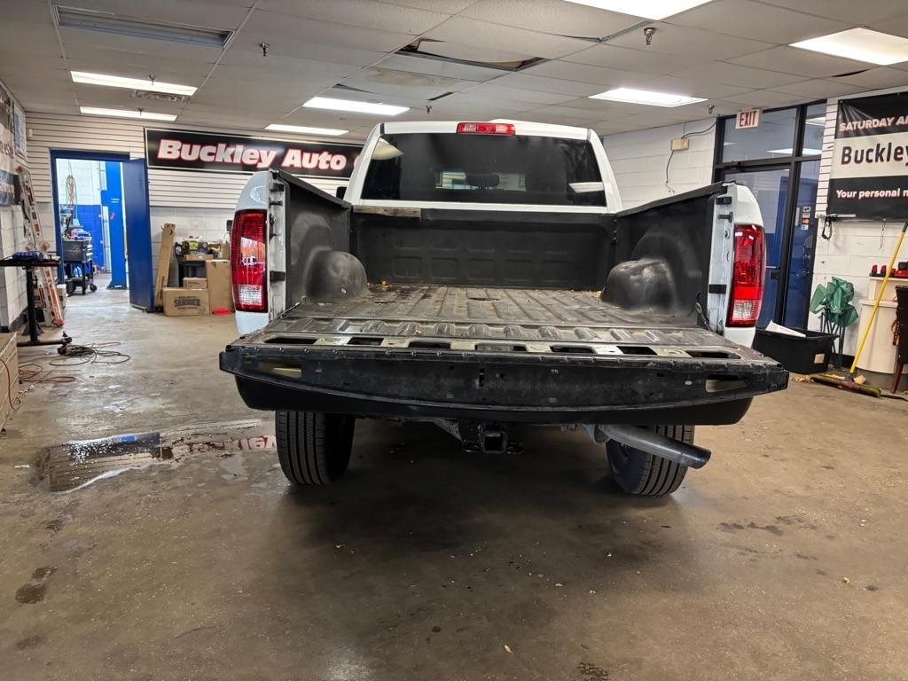 RAM 2500 Tradesman Crew Cab SWB 4WD 2017