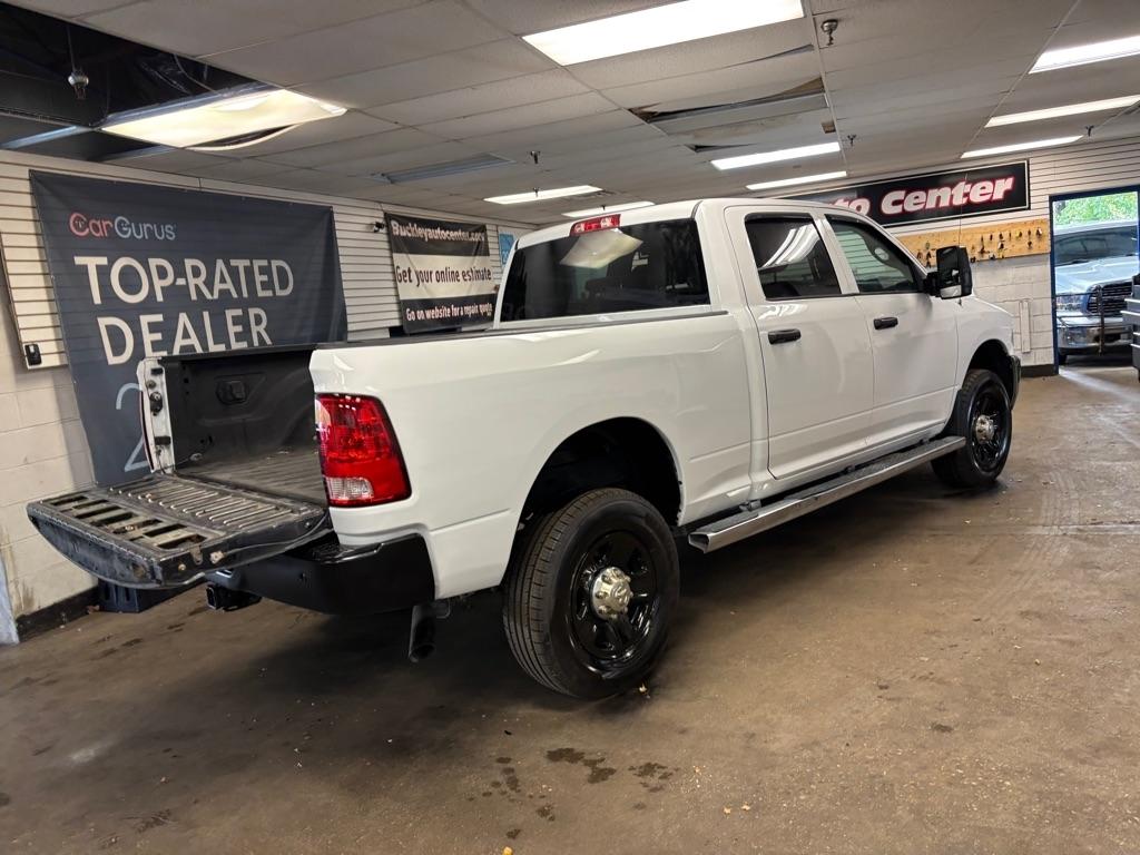 RAM 2500 Tradesman Crew Cab SWB 4WD 2017