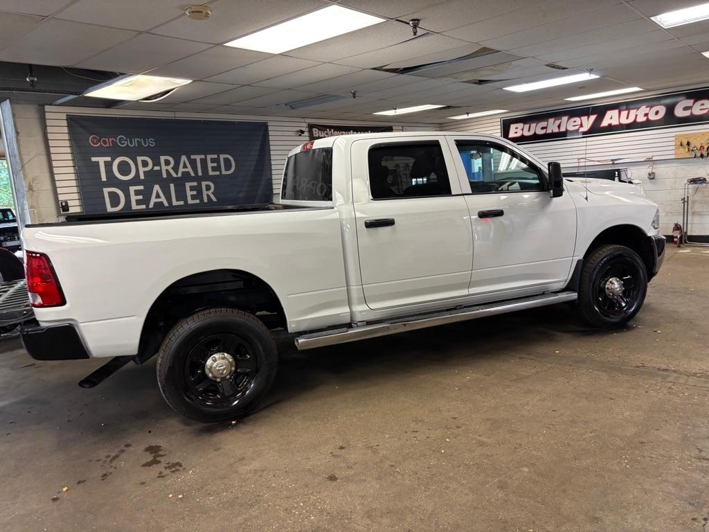 RAM 2500 Tradesman Crew Cab SWB 4WD 2017