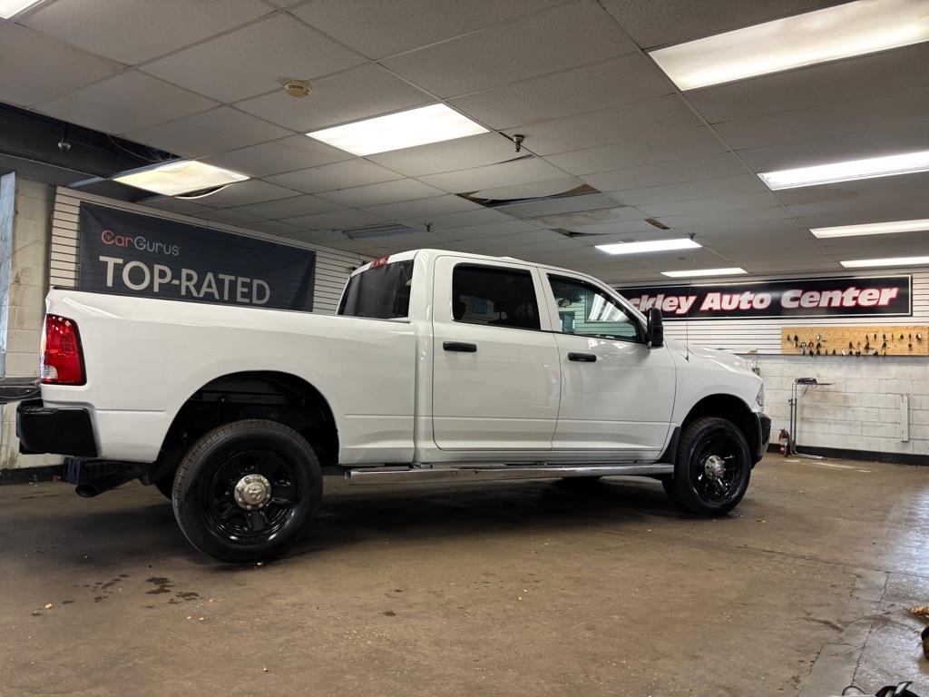 RAM 2500 Tradesman Crew Cab SWB 4WD 2017