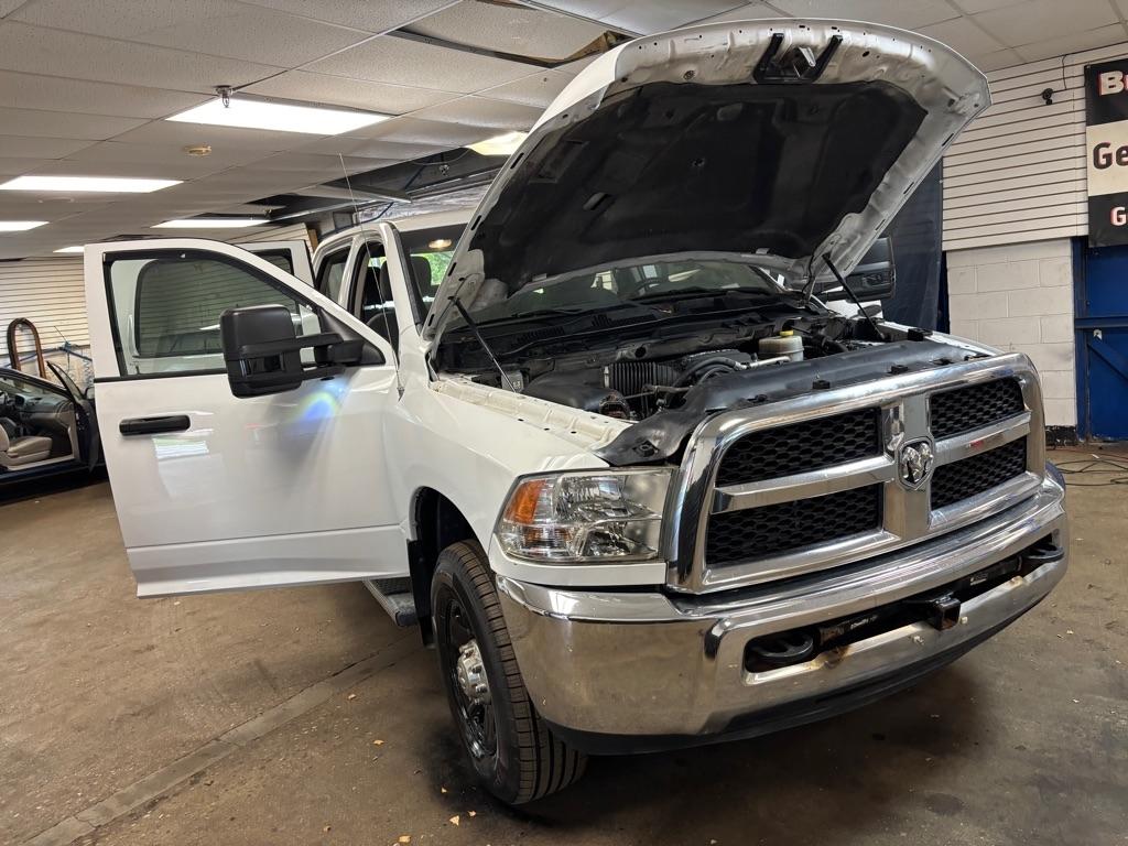 RAM 2500 Tradesman Crew Cab SWB 4WD 2017