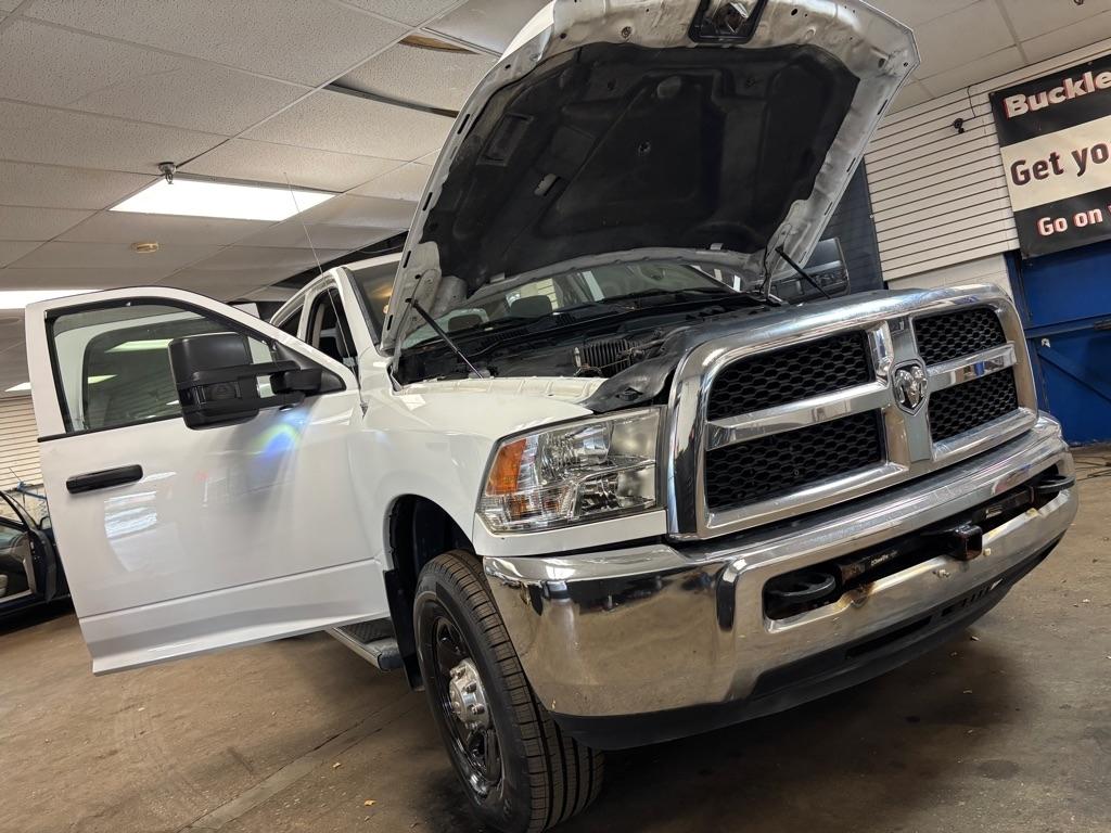 RAM 2500 Tradesman Crew Cab SWB 4WD 2017