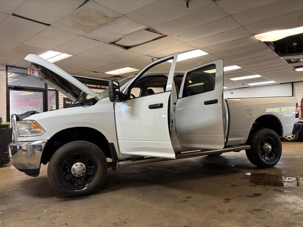 RAM 2500 Tradesman Crew Cab SWB 4WD 2017
