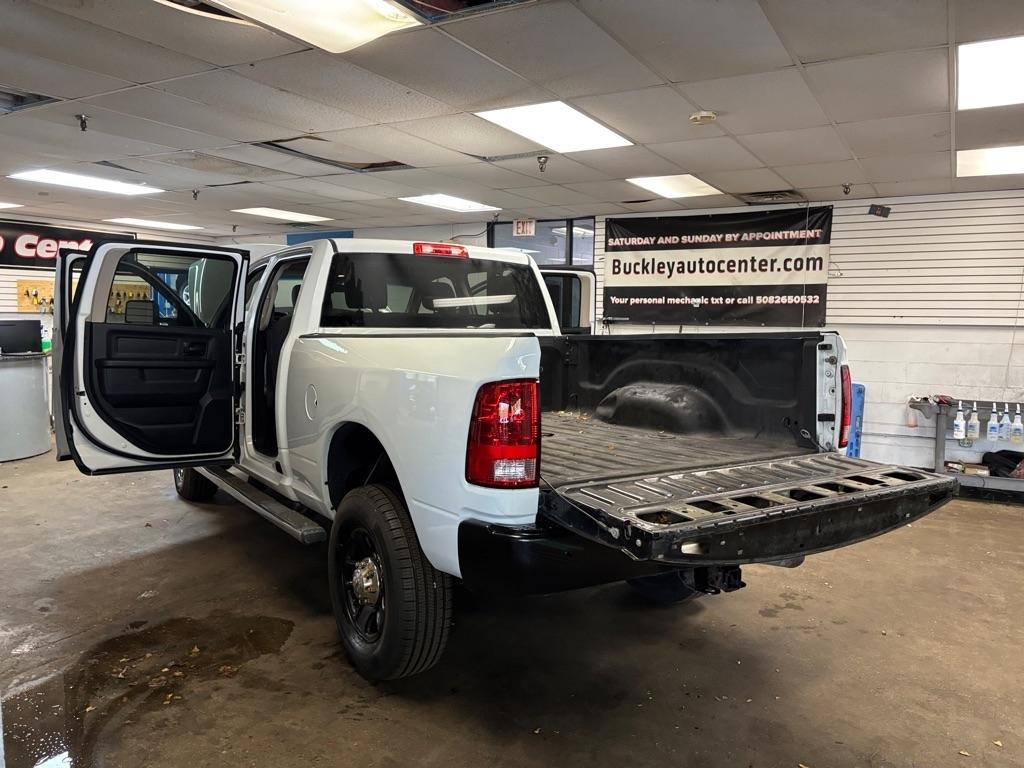 RAM 2500 Tradesman Crew Cab SWB 4WD 2017