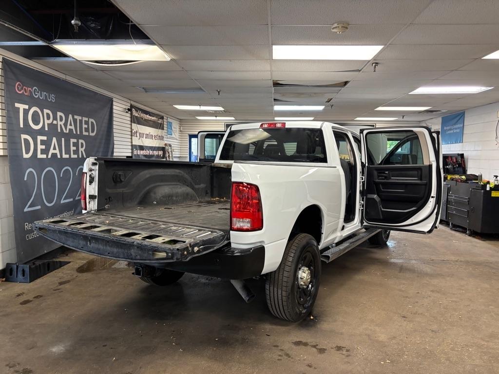 RAM 2500 Tradesman Crew Cab SWB 4WD 2017