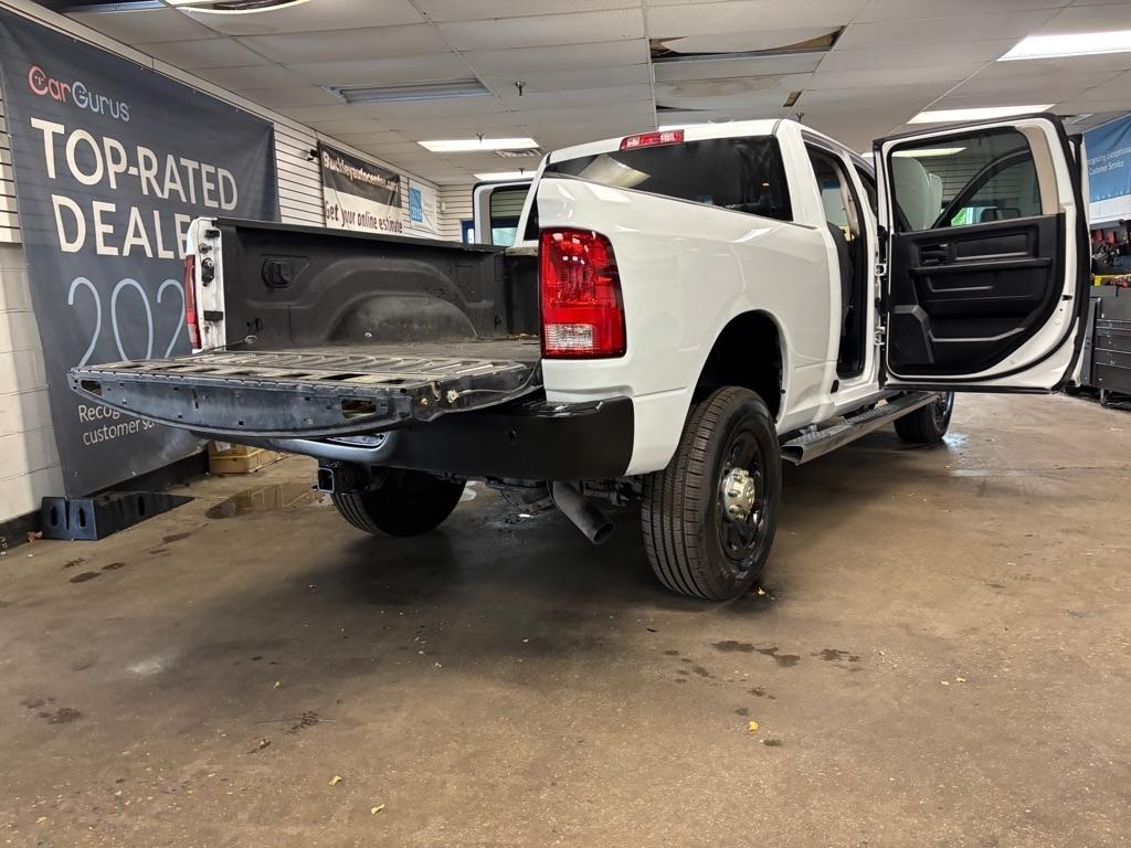 RAM 2500 Tradesman Crew Cab SWB 4WD 2017