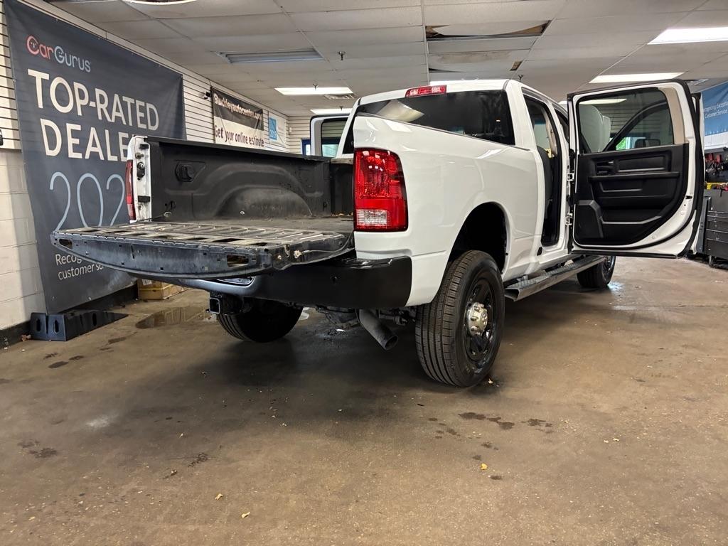 RAM 2500 Tradesman Crew Cab SWB 4WD 2017