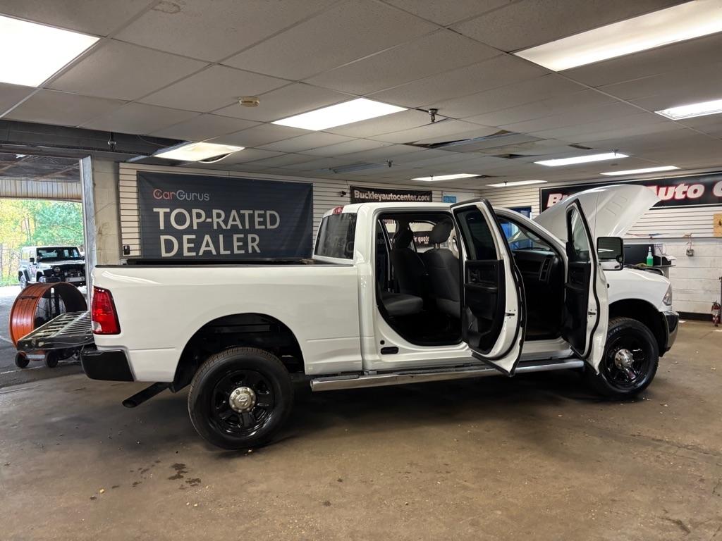RAM 2500 Tradesman Crew Cab SWB 4WD 2017