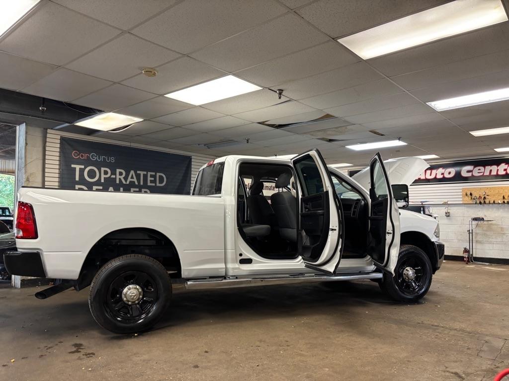 RAM 2500 Tradesman Crew Cab SWB 4WD 2017