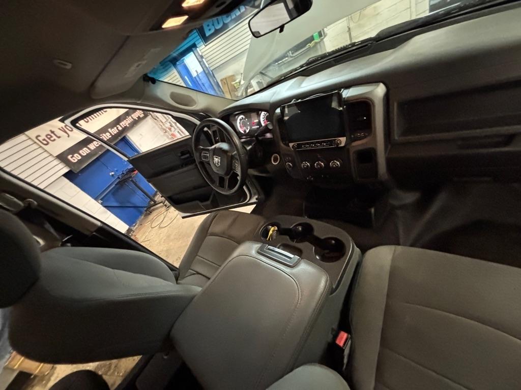 RAM 2500 Tradesman Crew Cab SWB 4WD 2017
