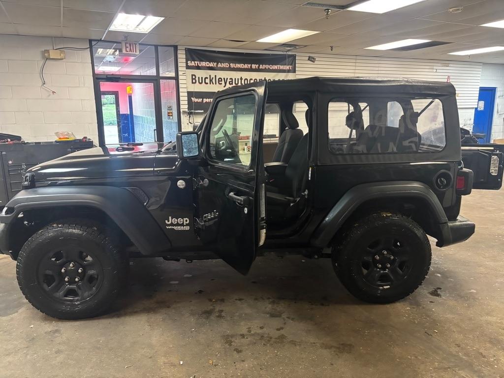 Jeep Wrangler Sport 4WD 2019