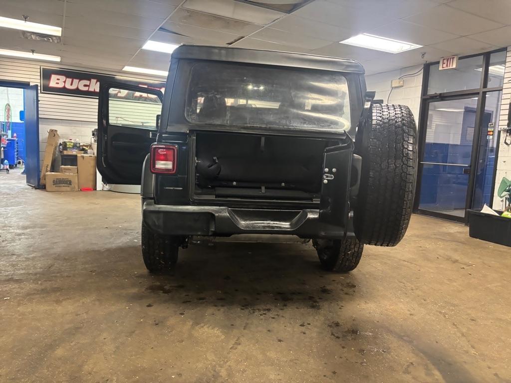 Jeep Wrangler Sport 4WD 2019