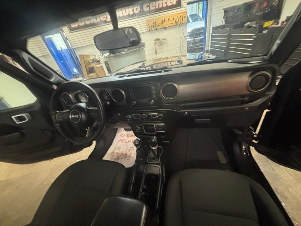 Jeep Wrangler Sport 4WD 2019