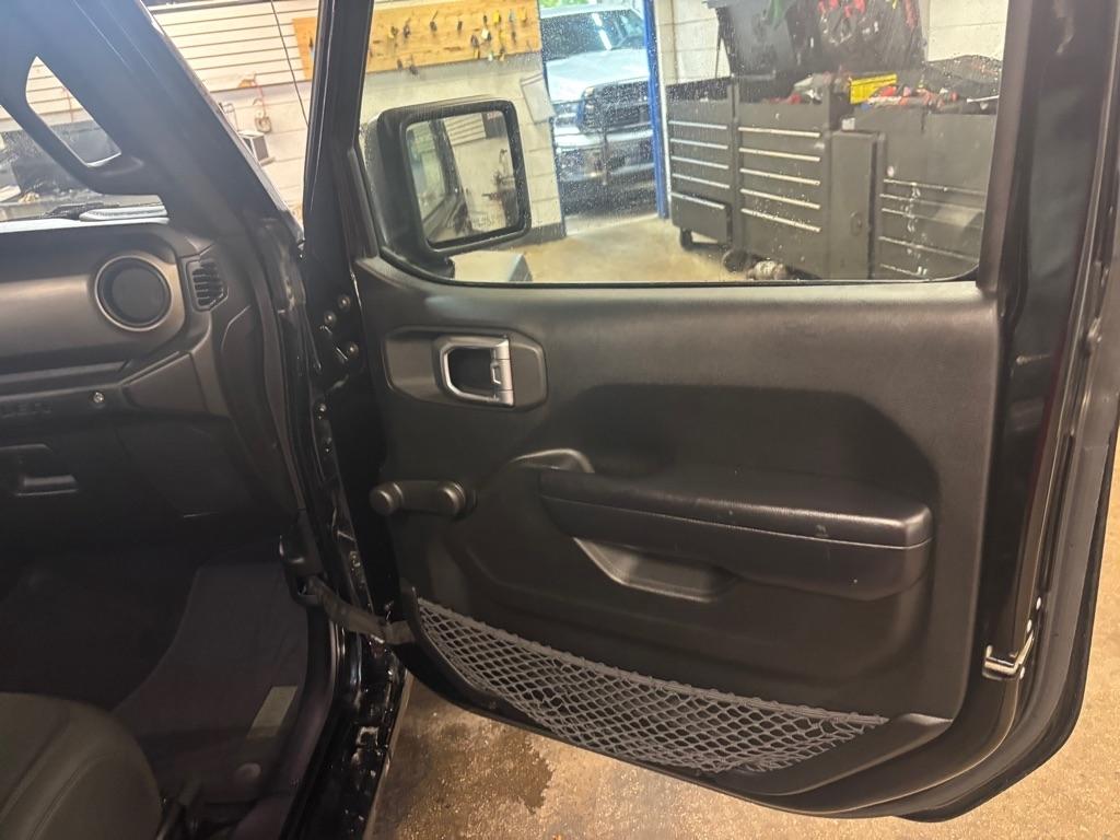 Jeep Wrangler Sport 4WD 2019
