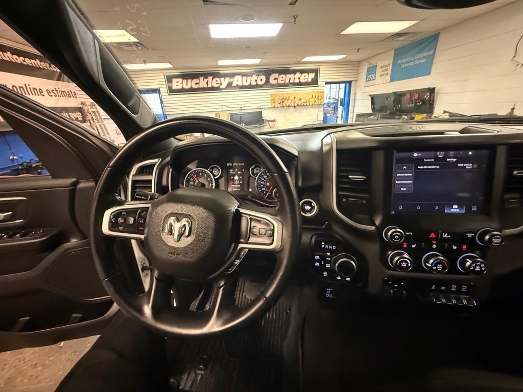 RAM 1500 Big Horn Crew Cab LWB 4WD 2023