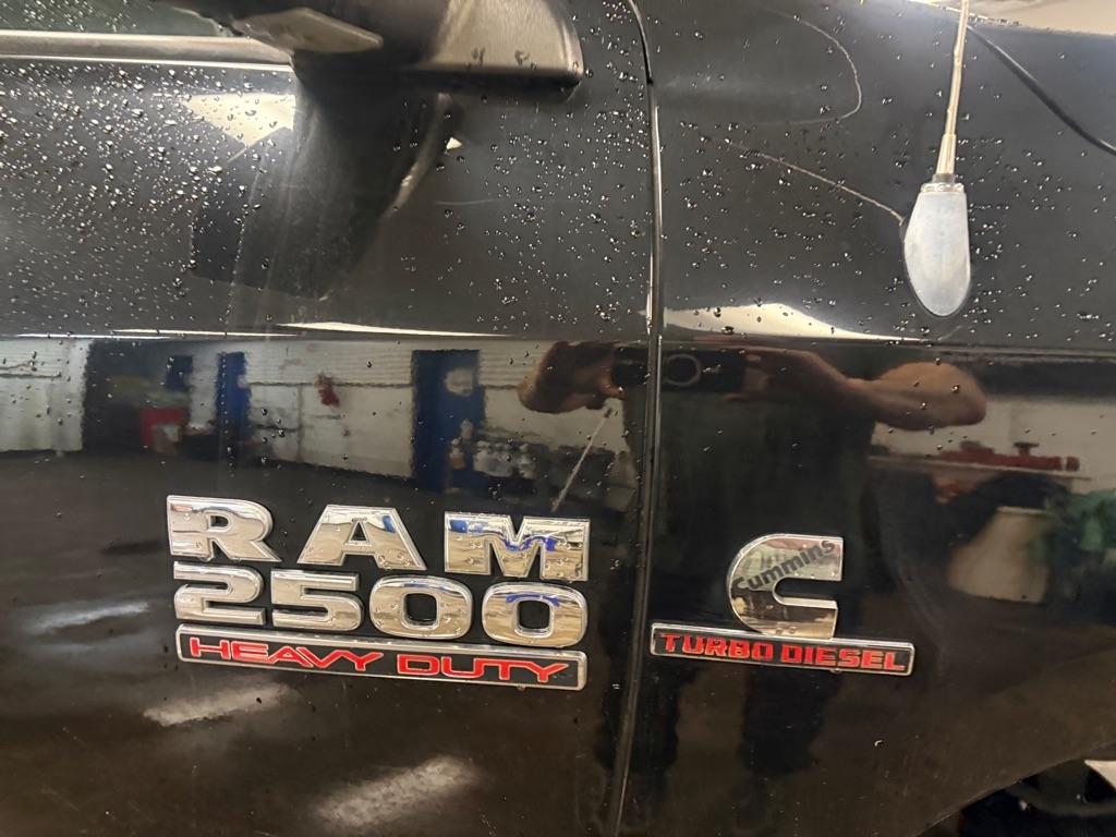 RAM 2500 Tradesman Crew Cab SWB 4WD 2013