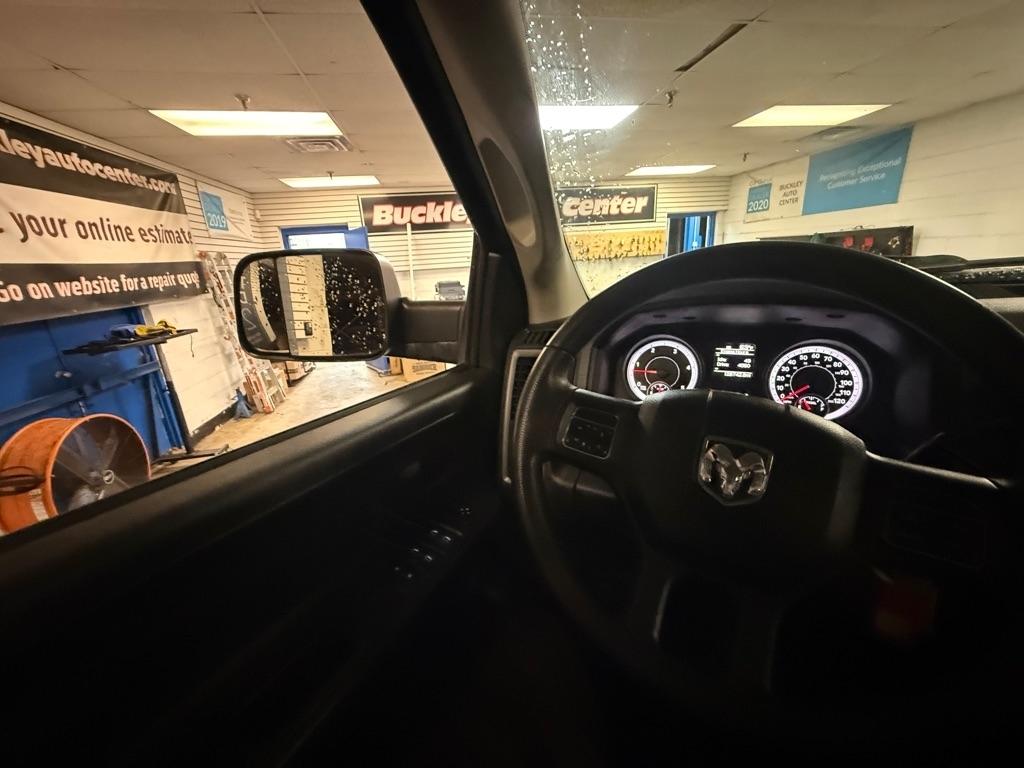 RAM 2500 Tradesman Crew Cab SWB 4WD 2013