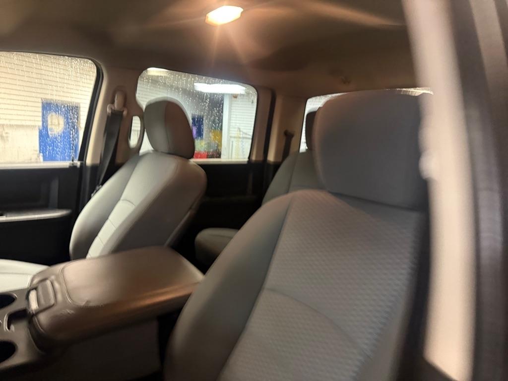 RAM 2500 Tradesman Crew Cab SWB 4WD 2013