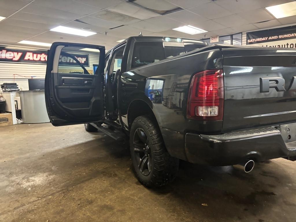 RAM 1500 Sport Crew Cab SWB 4WD 2018