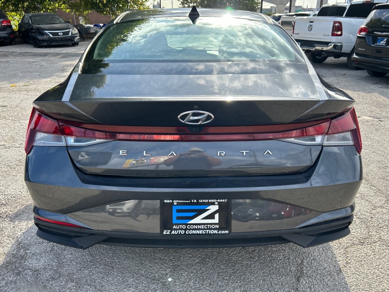 Hyundai Elantra SEL 2021