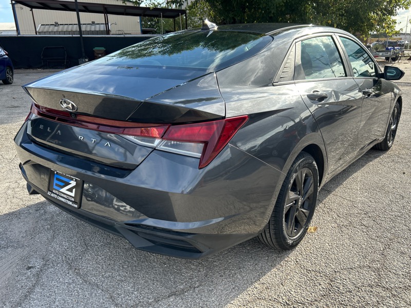 Hyundai Elantra SEL 2021