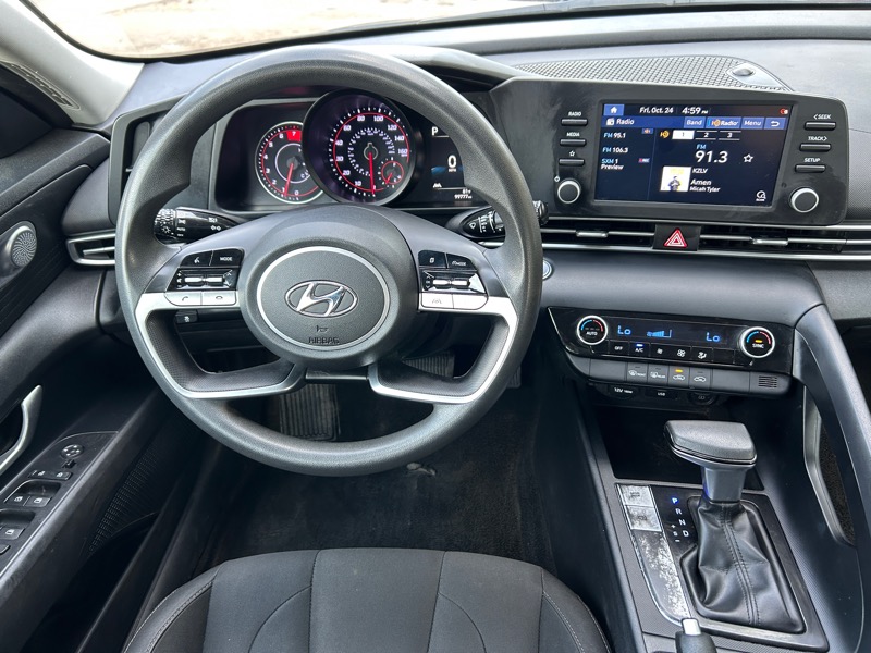 Hyundai Elantra SEL 2021