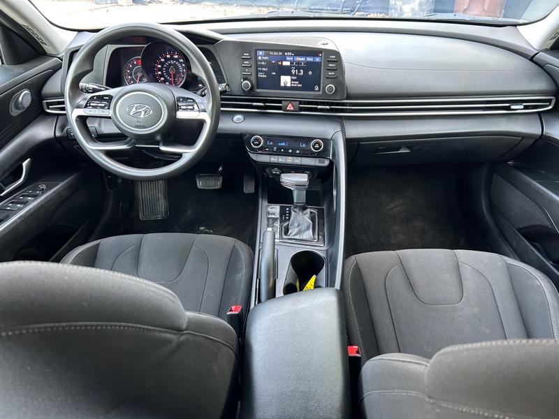Hyundai Elantra SEL 2021