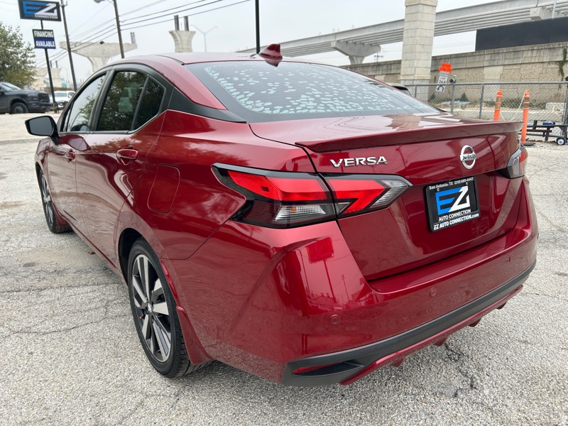 2020 Nissan Versa SR photo 4