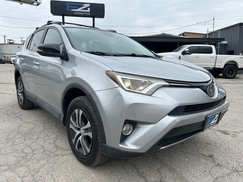 2017 Toyota RAV4 XLE FWD