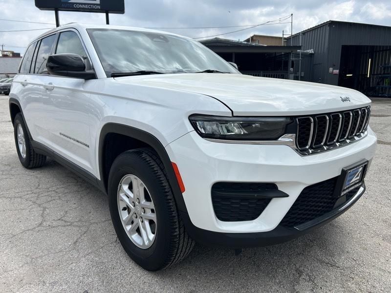 2022 Jeep Grand Cherokee Laredo E 2WD