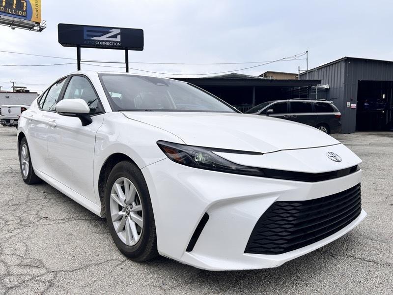 2025 Toyota Camry Hybrid LE