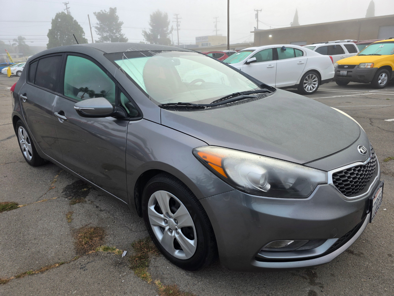 2016 Kia Forte 5-Door LX photo 4