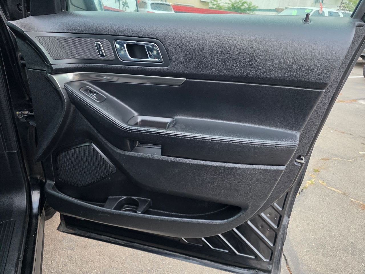 2017 Ford Explorer photo 3