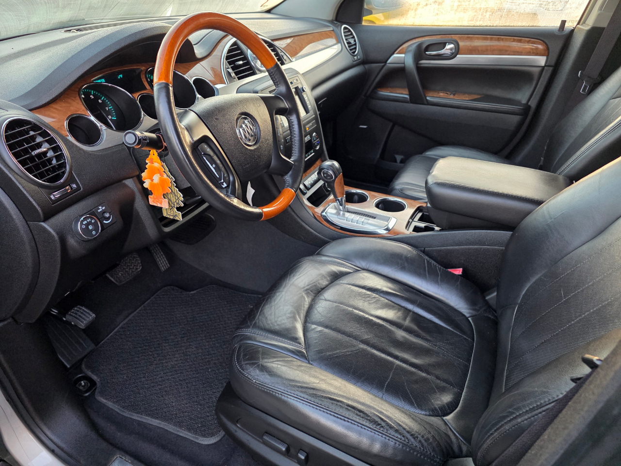 2010 Buick Enclave CXL photo 4