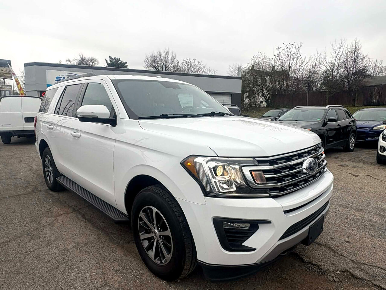 Ford Expedition XLT 4WD 2019